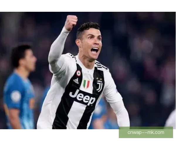 C罗沙特联赛斩35球夺金靴米特罗维奇28球紧随展高效进球能力